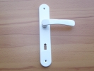 Klamka AL. 72mm biała klucz(Seger)